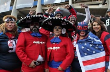 El color de la afición de la NFL en en el Estadio Azteca