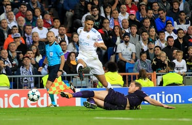 El lateral marroquí se estrenó en 2017 ante el Tottenham.