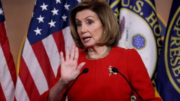 La presidenta de la C&aacute;mara de Representantes, Nancy Pelosi (D-CA), realiza su conferencia de prensa semanal en el Capitolio de los Estados Unidos en Washington, EE. UU., El 13 de mayo de 2021. 