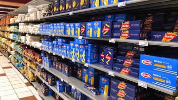 Un español acude a un supermercado en Italia y al ver la sección de pasta no da crédito: “Macarrones, macarrones, cositas pequeñas”
