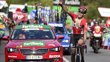 Resultado de la 18&ordm; etapa de la Vuelta a Espa&ntilde;a 2017: Sander Armee gana en Santo Toribio de Li&eacute;bana. 