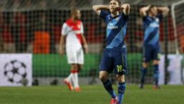 Nacho Monreal, durante el encuentro.