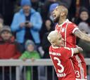 Vidal anotó con un cabezazo y brilló en victoria del Bayern