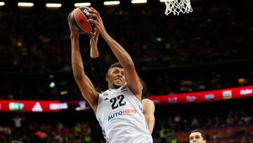 Walter Tavares (C) of Real Madrid in action in action during the Euroleague Final Four semifinal basketball match between FC Barcelona and Real Madrid in Kaunas, Lithuania, 19 May 2023.