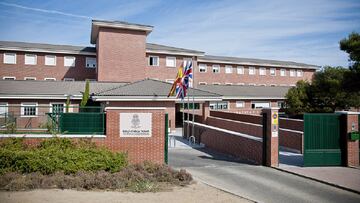 Imagen de la entrada del colegio King&#039;s College de La Moraleja.