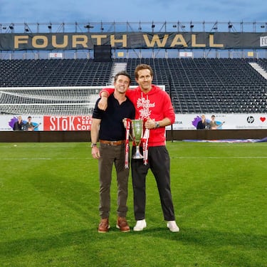 Locura con Reynolds y McElhenney en Inglaterra