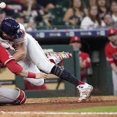 Jake Marisnick y Jonathan Lucroy protagonizan choque en home