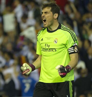 Iker llegó  a jugar 510 partidos defendiendo la camiseta del club blanco. En ellos consiguió 334 victorias. 