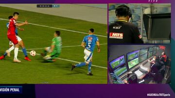 El chascarro del VAR en el fútbol chileno: ¡duró siete minutos!