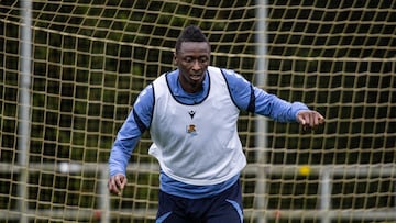 Sadiq Umar, en un entrenamiento con la Real Sociedad.