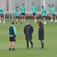 Valverde, a un paso de tener a su once de gala