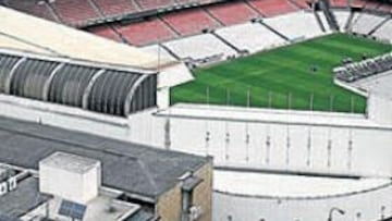 <b>VISTA PANORÁMICA DE LA CATEDRAL. </b>El actual terreno del equipo rojiblanco será demolido en el año 2011.