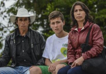 
The teenager, who is known as the "Angel Boy" since the plane tragedy that cruelly decimated the Brazilian football club Chapecoense, now dreams of being a footballer. / AFP PHOTO / CAMILO GIL