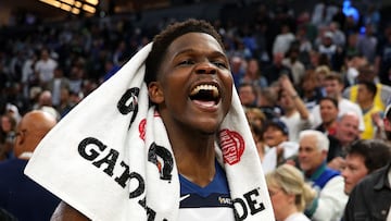 How many points did Anthony Edwards score?