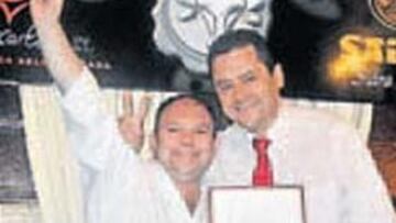 <b>ORGULLOSOS. </b>Toñín y Roncero, felices con su Cofradía.