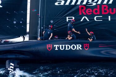 Alinghi protagoniza el ‘show must go on’ de la Copa América
