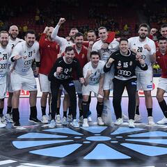 Hungría se mete en los cuartos de final en el último momento