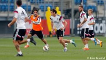 El Real Madrid ensaya pases y disparos a puerta para Riazor
