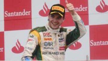 <b>VICTORIOSO. </b>Bianchi subió muy satisfecho al podio británico.