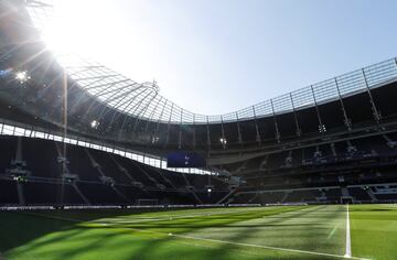 Tras esperar mucho tiempo los aficionados del club inglés han podido visitar por primera vez el nuevo estadio del equipo, el Tottenham Hotspur Stadium. El primer partido que se disputará en él será frente al Crystal Palace del 3 de abril.