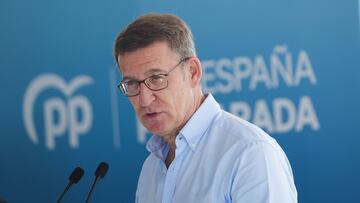 El presidente del Partido Popular, Alberto Núñez Feijóo, clausura un acto sectorial en Valencia sobre sanidad, a 27 de junio de 2023, en Valencia, Comunidad Valenciana (España). Durante el evento, hay una mesa redonda sobre salud mental y enfermedades raras. Feijóo también participó ayer, 26 de junio, en un evento de economía en Barcelona, actos de precampaña electoral de las elecciones generales del 23J.
27 JUNIO 2023;VALENCIA;VOX;PACTOS;MEDICINA;SANIDAD;SERVICIOS PÚBLICOS;SANIDAD PRIVADA;ENFERMEDADES RARAS;SALUD MENTAL;
Jorge Gil / Europa Press
27/06/2023