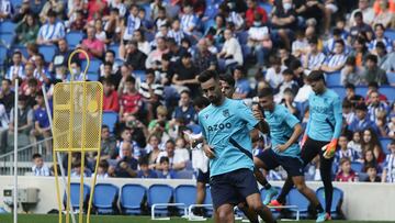 SAN SEBASTIÁN, 07/07/2022.- El nuevo jugador de la Real Sociedad, Brais Méndez, este jueves durante el primer entrenamiento de la pretemporada de su equipo en el Reale Arena de San Sebastián. EFE/ Gorka Estrada
