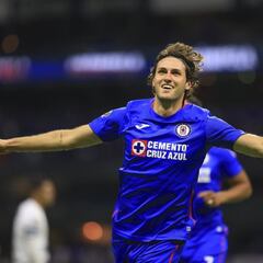 Santiago Giménez regresa al Azul