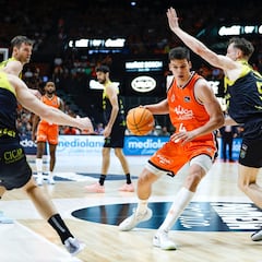 Pradilla irrumpe en el duelo generacional