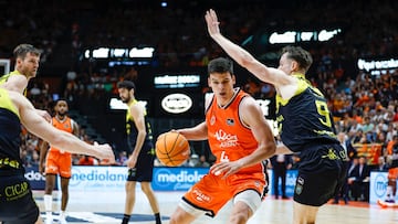 Pradilla irrumpe en el duelo generacional