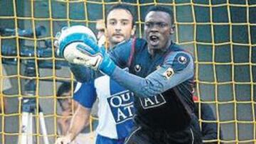 <b>¿IMPRESCINDIBLE? </b>Carlos Kameni es titular indiscutible esta temporada en la Liga.
