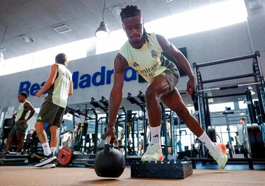 Camavinga durante el entrenamiento en el gimnasio. 