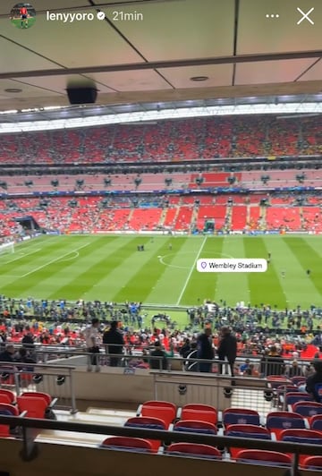 Leny Yoro, presente en el Estadio de Wembley durante la final de la Champions League que disputan Borussia Dortmund y Real Madrid.