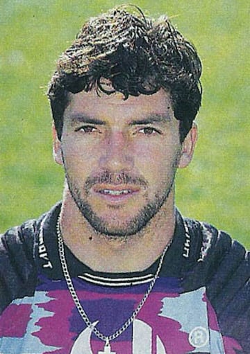 Fue el arquero suplente de Sergio Varhas en 1993 y sólo jugó dos partidos, sólo uno como titular.