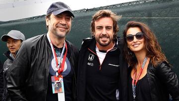 Fernando Alonso con Javier Bardem y Penélope Cruz en Canadá.