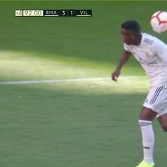 La curiosa 'espaldinha' de Vinicius que quedó perfecta en cámara