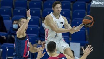 Fabien Causeur, escolta del Real Madrid, ante el Baskonia.