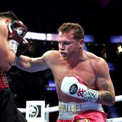 Dmitry Bivol: Canelo Álvarez pega más fuerte que Zurdo Ramírez