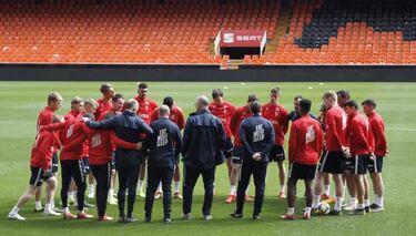 Lagerbäck: “El fútbol evoluciona y España es mejor que en 2008”