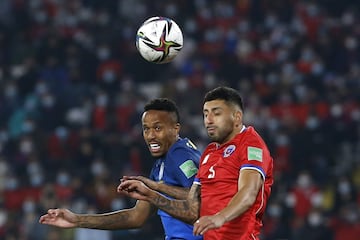 La nueva camiseta que la Roja lució en el duelo ante Brasil