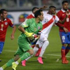 Bravo contra Perú: "Nosotros hablamos en la cancha"