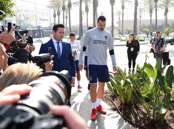 Zlatan Ibrahimovic y Brendan Hannan, Vicepresidente de Marketing, Comunicación y Digital de los LA Galaxy. 
  