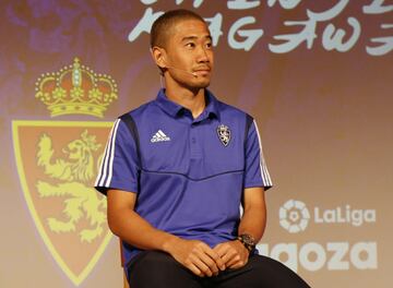 El futbolista japon¨¦s, exjugador del Dortmund, lucir¨¢ el dorsal 23 a la espalda con el Real Zaragoza.