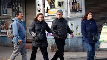 Valparaiso, 13 de junio de 2023.
Bajas temperaturas se registran durante la manana en las calles de Valparaiso.
Raul Zamora/Aton Chile