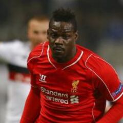 Balotelli podría ser compañero de Miguel Layún en el Watford