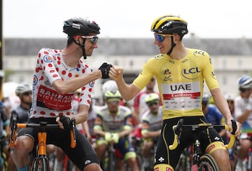 Tadej Pogacar y Wout Poels antes de comenzar la etapa.