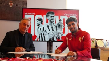 Gil, junto a Felipe Moreno.