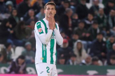 El Córdoba tiene otro integrante en el once de esta semana. Pedro Ortiz se gana el sitio tras anotar un golazo, más propio de fútbol sala. Una jugada individual en la que recibió de espaldas en la frontal del área, y tras darse la vuelta y acomodársela, marcó por el palo corto.