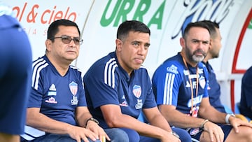 César Farías, DT de Junior, reconoce pelea interna durante la semana.