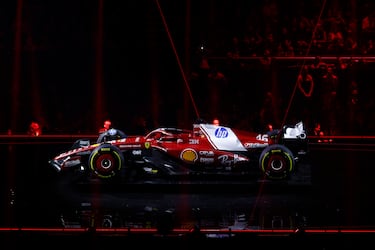 El Ferrari será pilotado por el británico y 6 veces campeón del mundo Lewis Hamilton y el piloto monegasco Charles Leclerc.