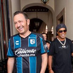 Gobernador de Querétaro asiste a reapertura del estadio La Corregidora